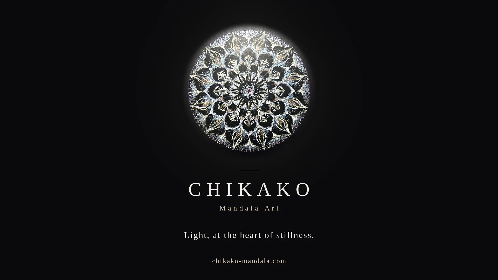 Selected work: the official site of mandala artist Chikako, themed "Light, at the heart of stillness"